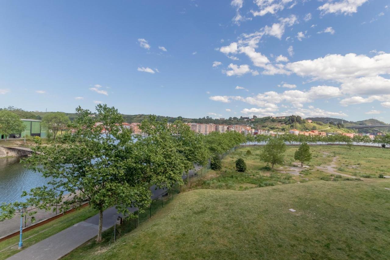 Confort Junto A La Ria De Barakaldo Eksteriør bilde